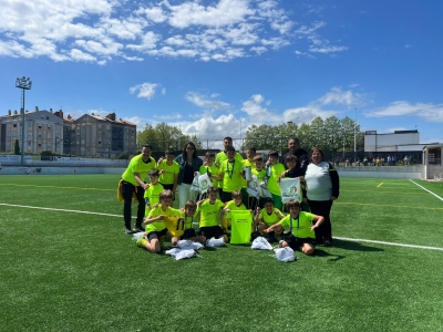 Fútbol y automovilismo en Santa Cruz de Bezana durante el último fin de semana de abril