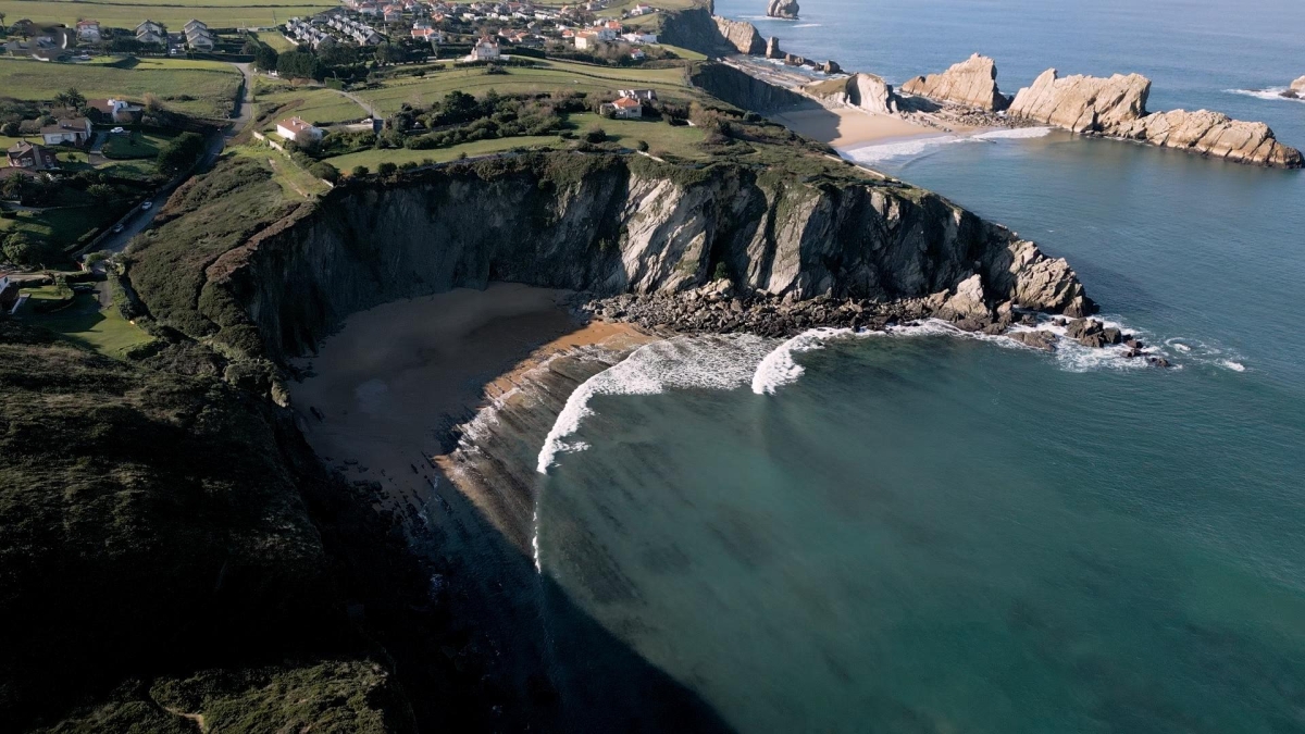 El Ayuntamiento de Santa Cruz de Bezana impulsará la participación de empresas del sector turístico del municipio en el Corredor Ecoturista